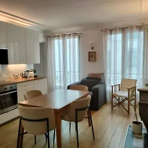 Appartamento 9e, Rue Des Martyrs, Calme & Lumineux, Parigi